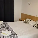Szálloda Chezjeanne 2*