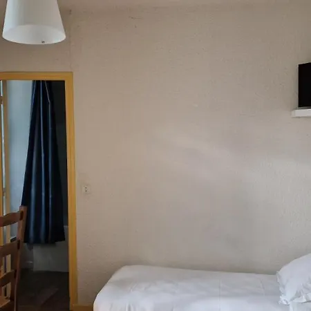 Hotel Chezjeanne 2*