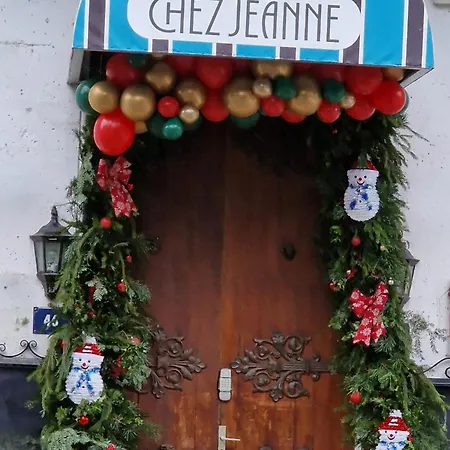 Chez Jeanne * ラ・ブルブール